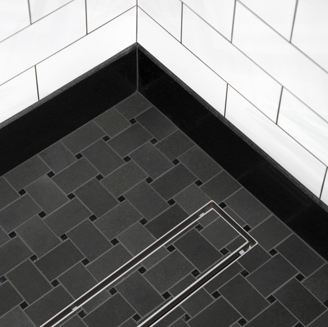 Basalto Scuro Select Basketweave Mosaic