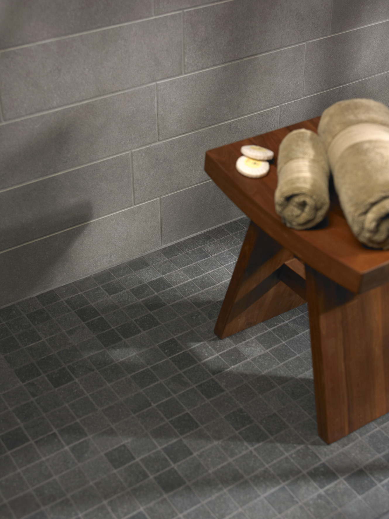 Main Street Gallery Grey 6x18 and Boutique Black 2x2 Mosaic