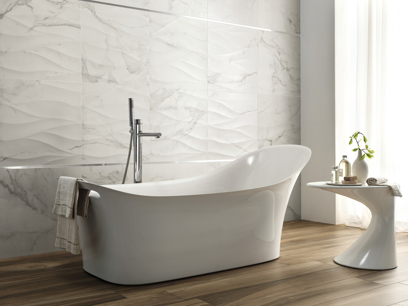 Calacatta Calacatta Ambra 24x24 and 24x24